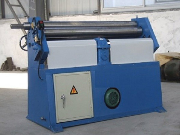 Máquina laminadora de placas asimétrica mecánica de tres rodillos