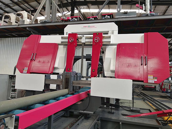 Máquina cortadora de sierra de cinta para la fabricación de carretes de tubería